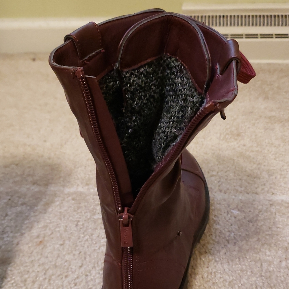 Boots - Picture 3 of 4